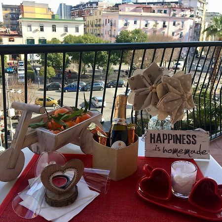 Holiday Garibaldi Napoli Naples Exterior photo